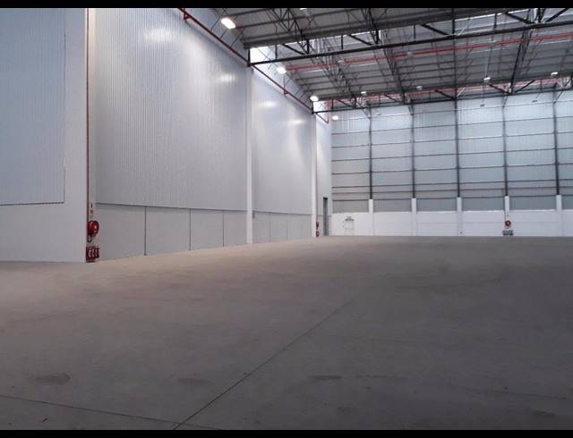 3,213M² FACTORY TO LET IN AIRPORT INDUSTRIA